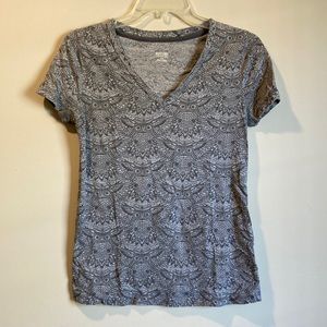 Owl Patterned V-Neck Tee